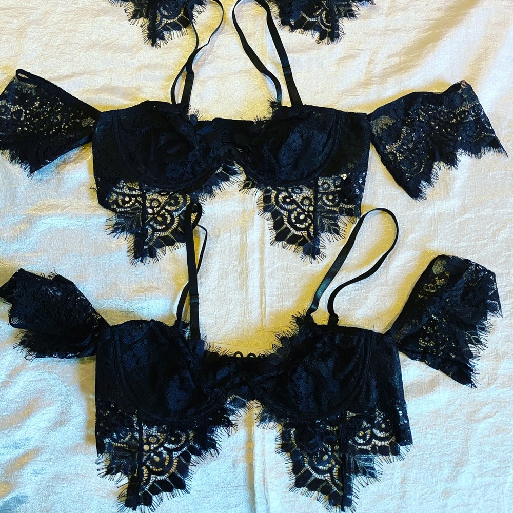 Off shoulder underwire top/bralette